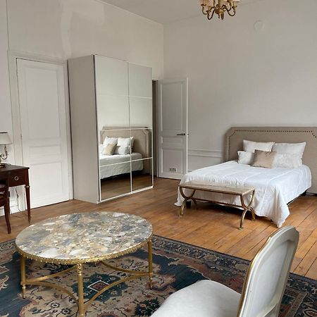 Appartement Paris 7Eme Invalides/ Tour Eiffel 1Er Etage Buitenkant foto