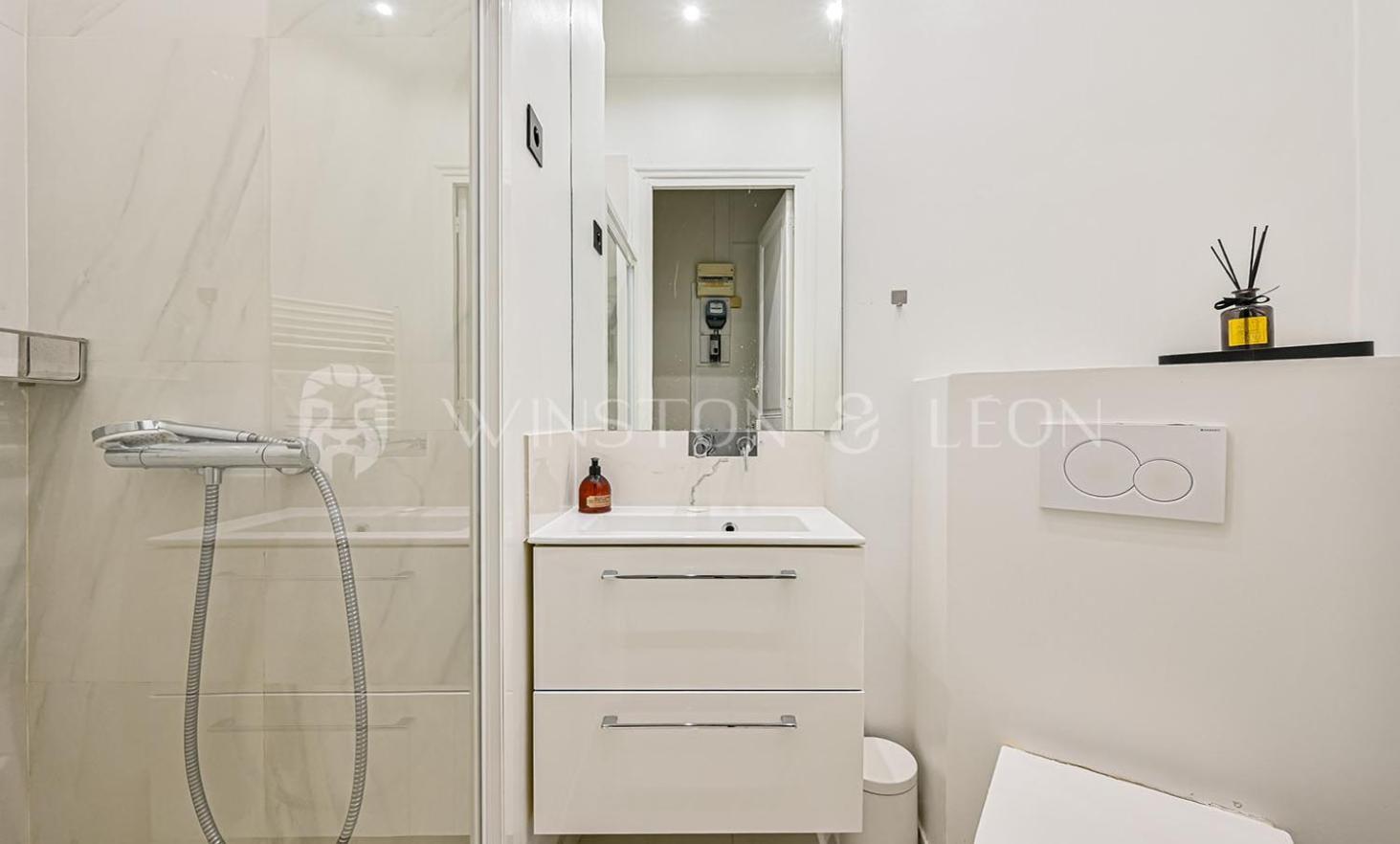 Appartement Paris 7Eme Invalides/ Tour Eiffel 1Er Etage Buitenkant foto